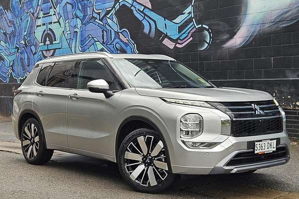 2025 Mitsubishi Outlander