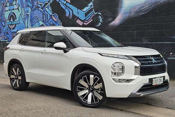2025 Mitsubishi Outlander