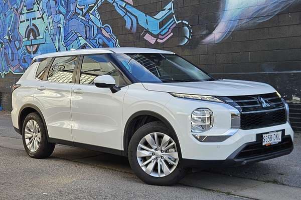 2025 Mitsubishi Outlander